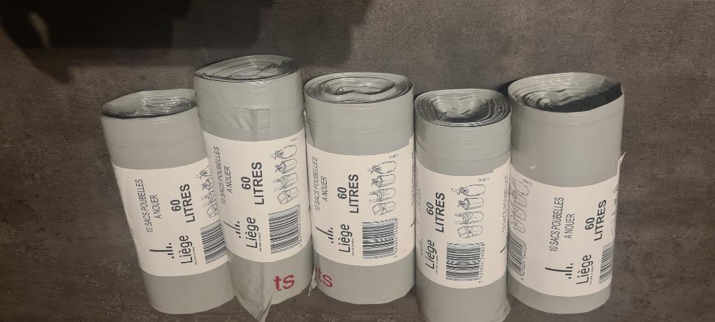 5 rouleaux sac poubelle  Liège de 30 L, Enlèvement