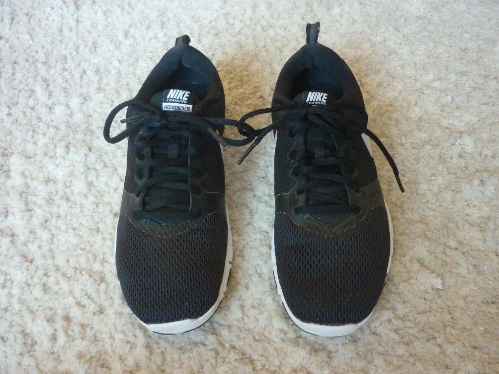 Sneakers Nike Flex Essential TR, Kleding | Dames, Schoenen, Zwart, Ophalen of Verzenden, Zo goed als nieuw, Sneakers