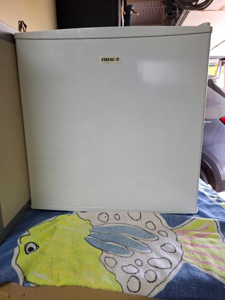 MINI CONGELATEUR, Elektronische apparatuur, Vriezers en Diepvrieskisten, Minder dan 85 cm, Tussenbouw, Minder dan 60 cm, Zo goed als nieuw