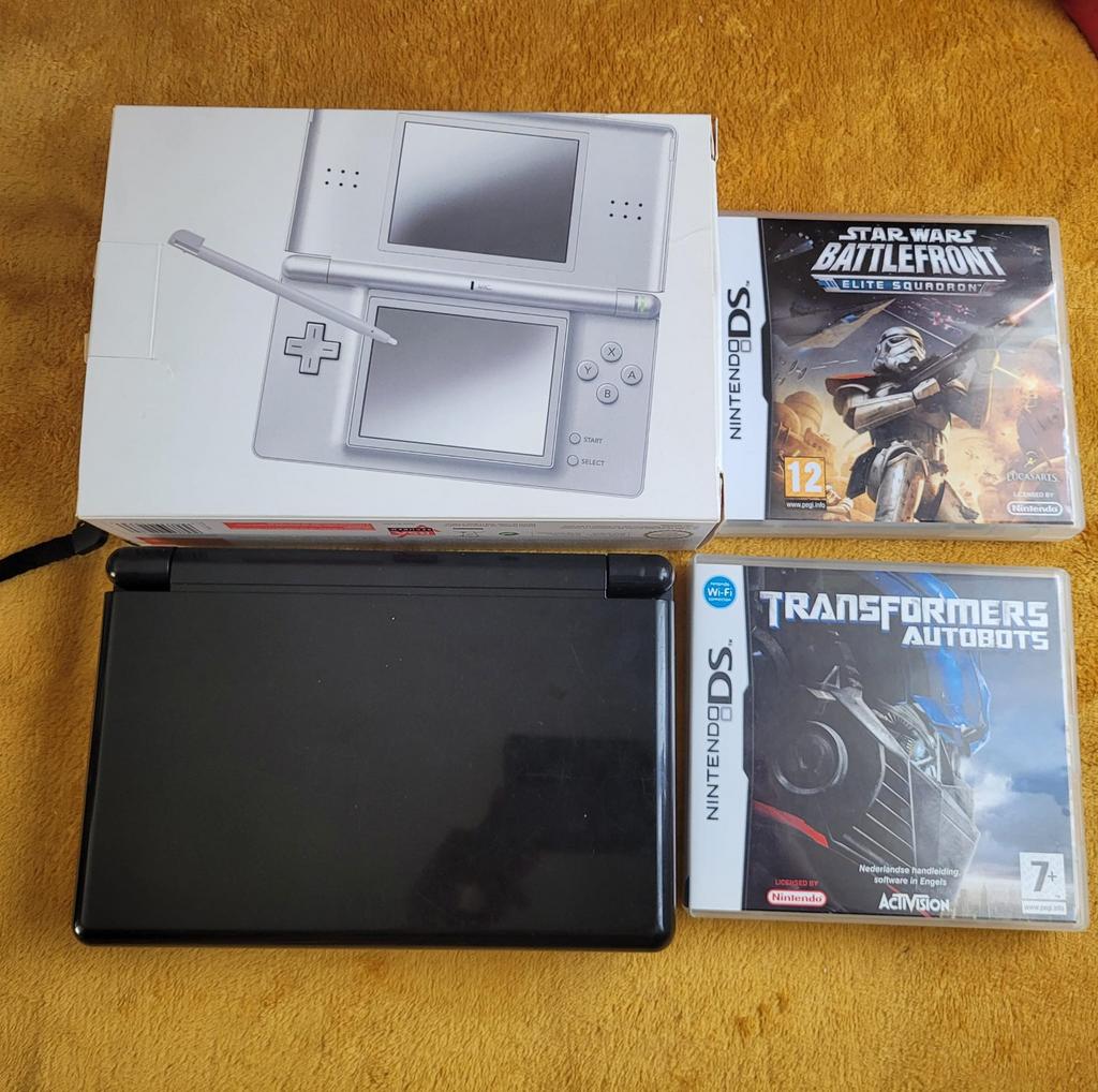 DS lite avec sa boîte , notice, 2 chargeurs, 2 jeux ., Consoles de jeu & Jeux vidéo, Consoles de jeu | Nintendo DS, Enlèvement ou Envoi