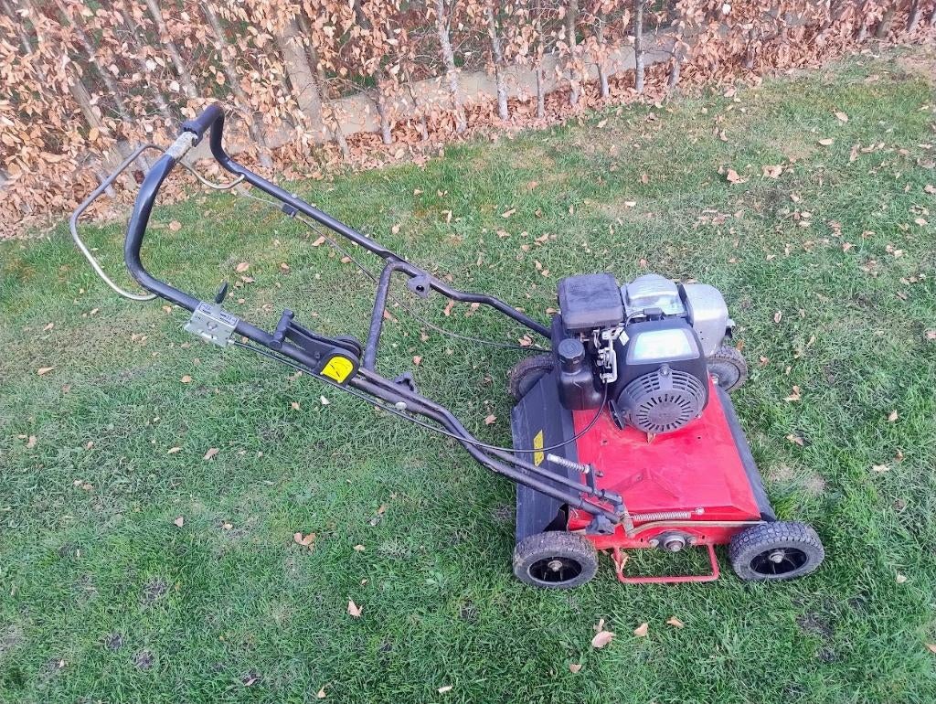 TE HUUR verticuteermachine, Tuin en Terras, Ophalen, Honda