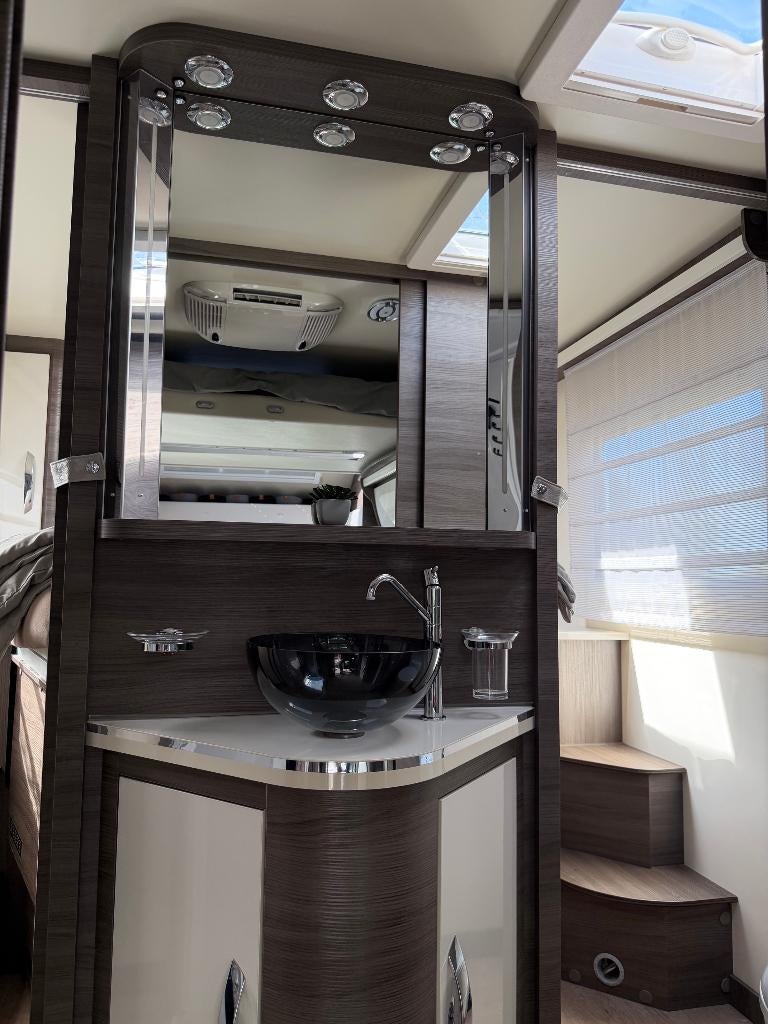 McLouis Mc Louis Carat 480G UNIEK! +  DAK AIRCO FULL OPTION, Caravanes & Camping, Camping-cars, Jusqu'à 4, Toilette à cassette