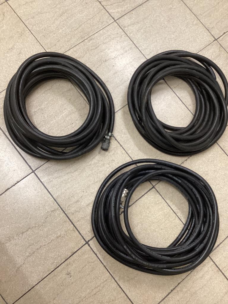 Persluchtslangen met snelkoppeling en pistool., Ophalen