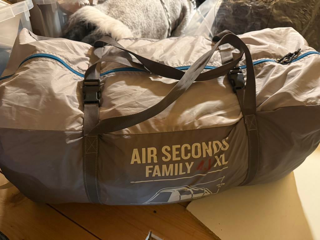 Quechua air seconds family 4.1 XL tent, Enlèvement, Comme neuf