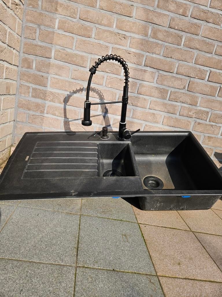 Keuken Wastafel met kraan en zeep dispenser, Huis en Inrichting, Ophalen, Zwart