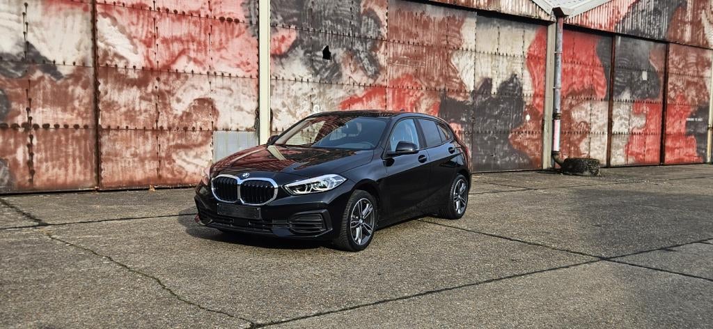 116i SPORT FULL BLACK WAGEN IS AL NIEUW/*LED KOPLAMP/CARPLAY, Auto's, Automaat, 2 Reeks, Overige bekleding, Bedrijf