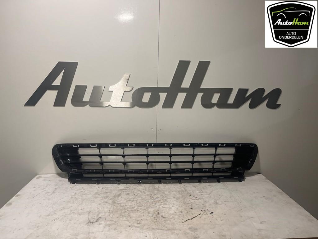 PARE-CHOCS PARTIE CENTRE AVANT Golf VII Variant (AUVV), Autos : Pièces & Accessoires, Dhr. J. Ham, Pare-chocs, Volkswagen, Administratie@autoham.nl