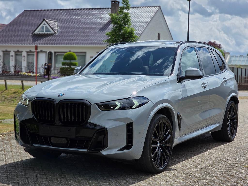 BMW X5 xDrive30d Facelift * M-Sport Pack * Full Option *, Auto's, BMW, Automaat, 4 deurs, 2993 cc, USB
