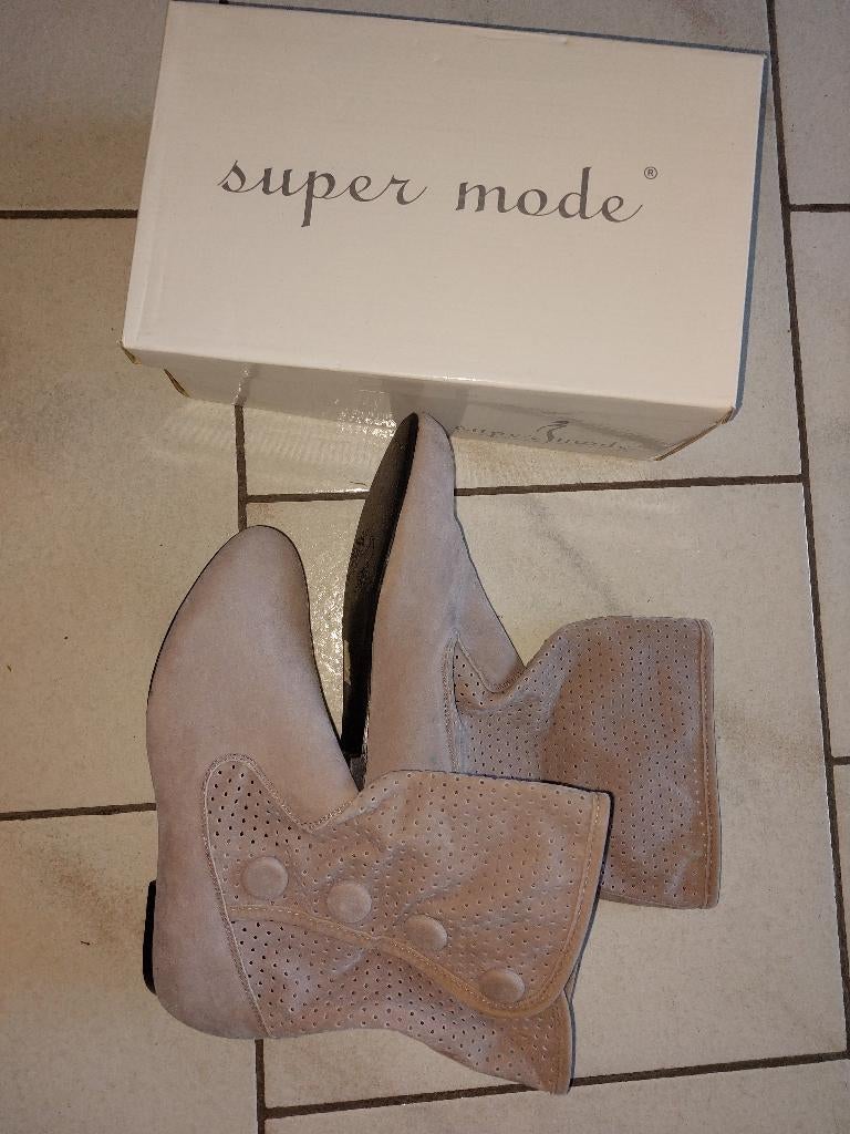 Supermodieuze paarse laarzen maat 37, Kleding | Dames, Schoenen, Ophalen