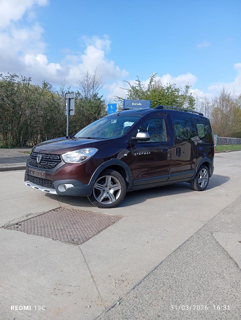 Dacia Dokker Stepway, 2018, 1.2 benzine, 173.000 km, Stof, Bruin, 5 deurs, Particulier