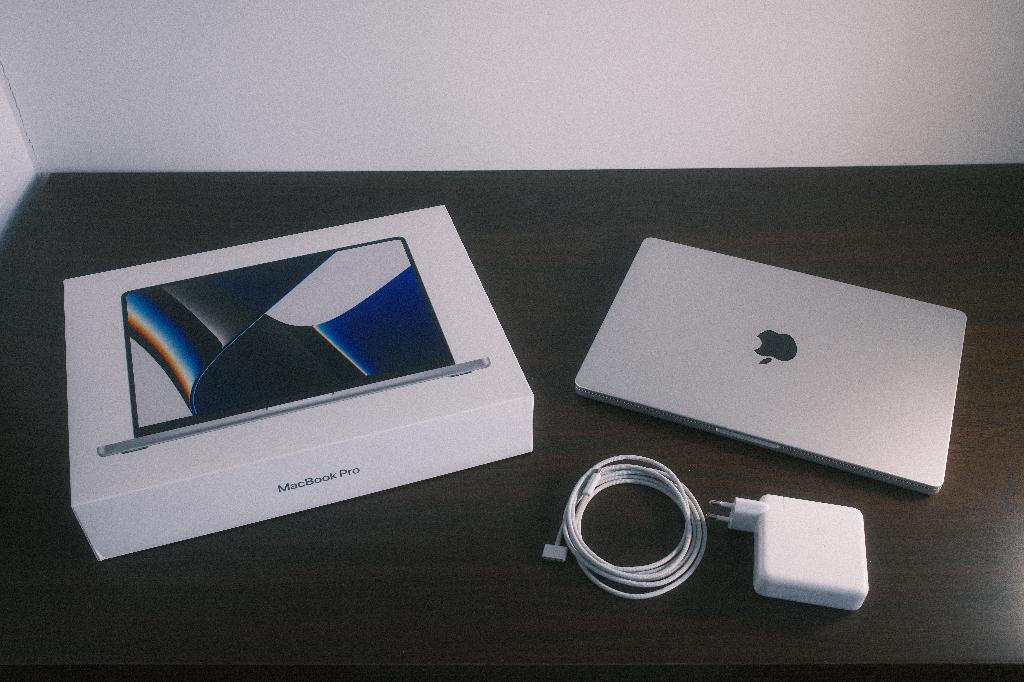 Macbook Pro 14 pouces M1 Pro / 1TB SSD / 16GB RAM, MacBook Pro, Enlèvement ou Envoi, Autres tailles, Comme neuf