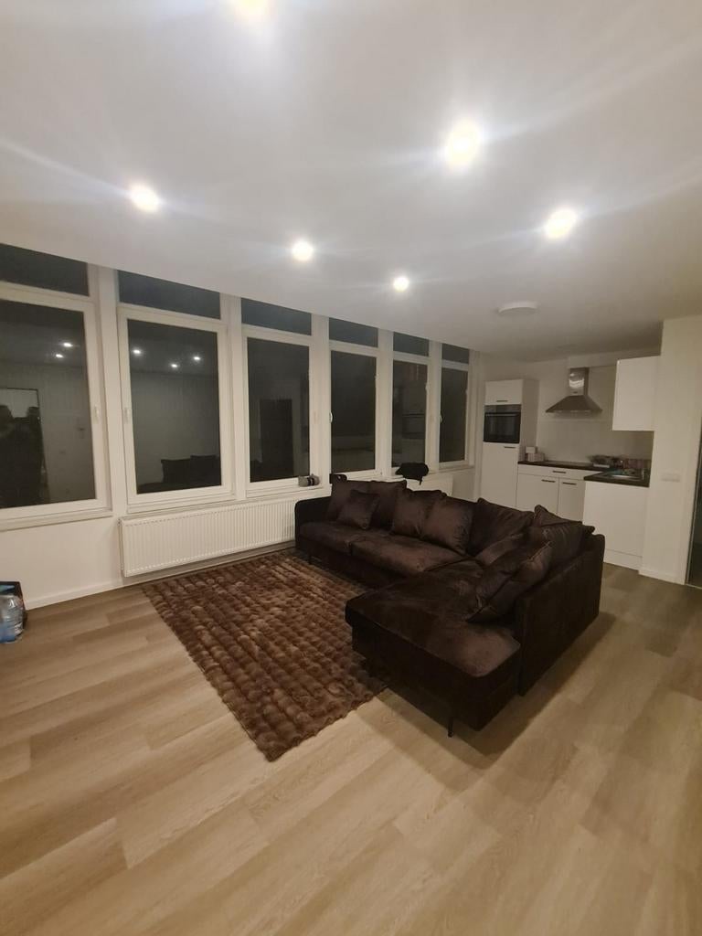 Corner Sofa for Sale – Excellent Condition, Immo, Appartements & Studios à louer