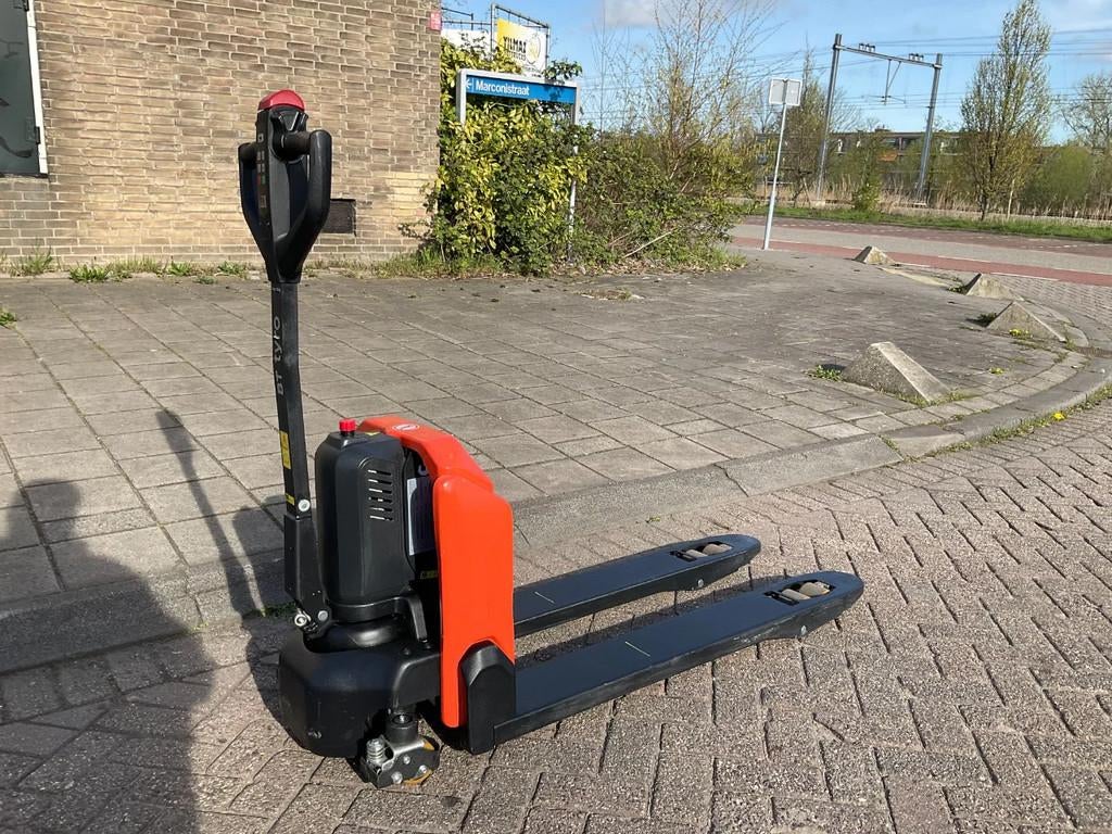 BT LHE130 1300KG PALLETWAGEN / HEFTRUCK, Articles professionnels, Machines & Construction | Chariots élévateurs & Transport interne