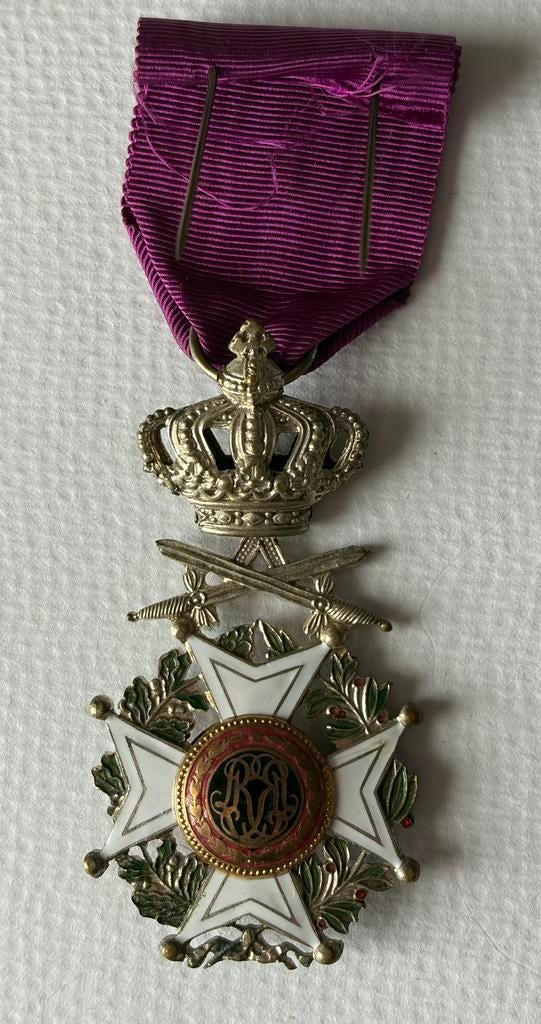 Chevalier Léopold, soldat de l'Ordre 1, Enlèvement ou Envoi, Armée de terre, Ruban, Médaille ou Ailes