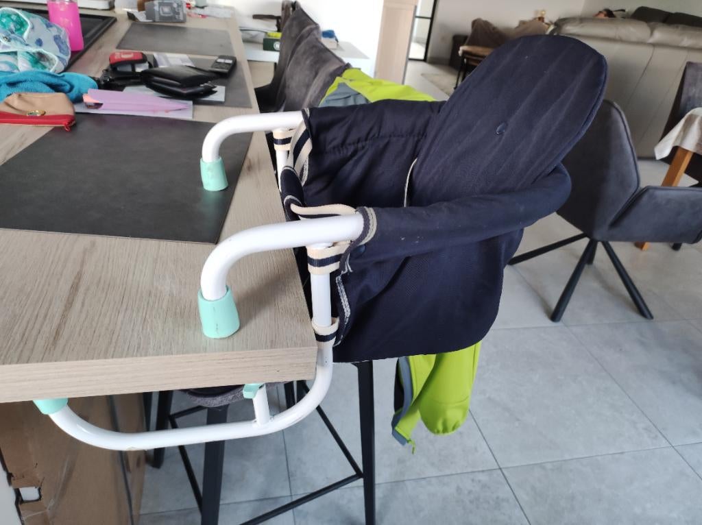 Tafel hangstoel, Ophalen, Zo goed als nieuw, Hangstoel, Gordel(s)