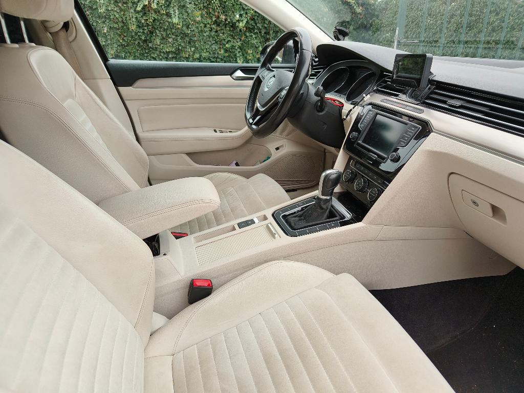 Volkswagen Passat Highline 1.6 stationwagen, Auto's, Automaat, Bruin, 1600 cc, 5 deurs