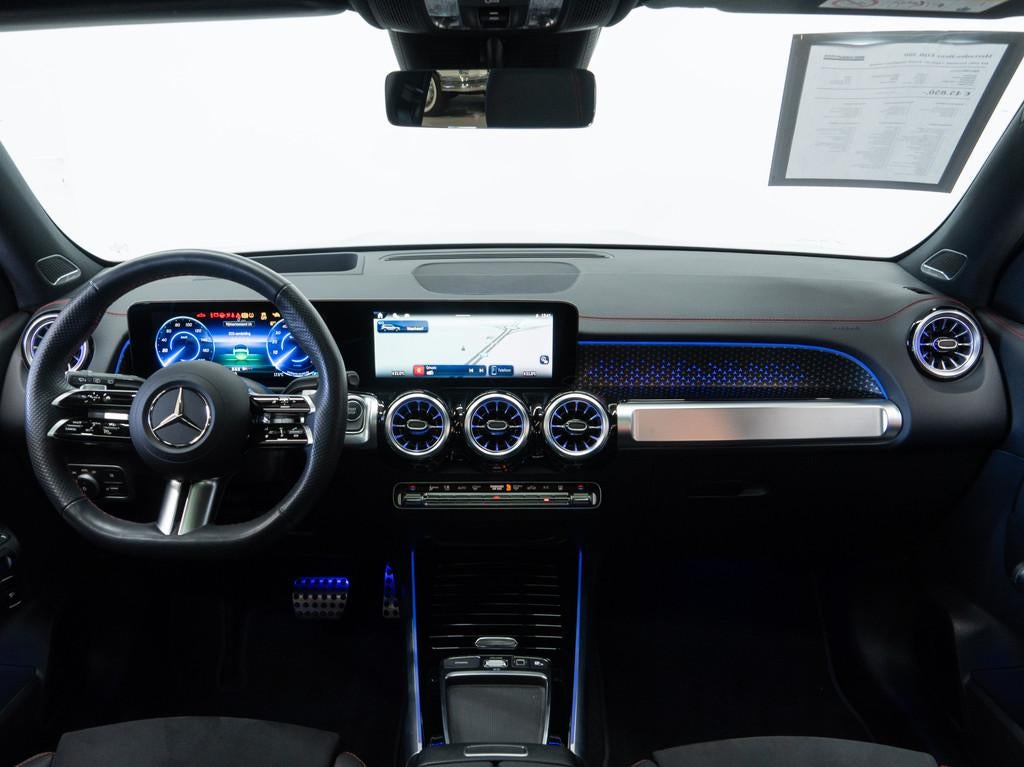 Mercedes-Benz EQB 300 4M AMG Premium Night 20" PANO Adaptiev, Auto's, Mercedes-Benz, Automaat, https://public.car-pass.be/vhr/ebe53bda-9c9b-4299-8859-e84cb6a6db38