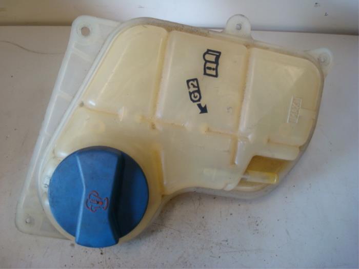 Réservoir d'expansion d'un Volkswagen Passat (Passat 96-), Volkswagen, -, 3 mois de garantie, Utilisé