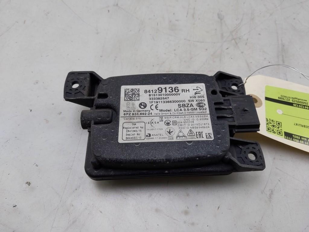 DIVERS Opel Insignia Sports Tourer (01-2017/-) (|84129136|), Opel, Utilisé, Rixbecker Straße 75
59552  Lippstadt, DE, Info@forvia.com