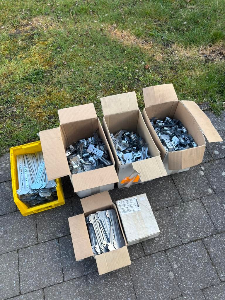 Gyproc plafond bevestigingsmateriaal – lot, Bricolage & Construction, Enlèvement, Comme neuf