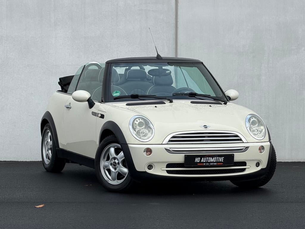 MINI CABRIO SIDEWALK 1.6i XÉNON • CUIR • PRET A IMMATRICULER, Autos, Mini, Cuir, Essai à domicile, 174 g/km, Entreprise