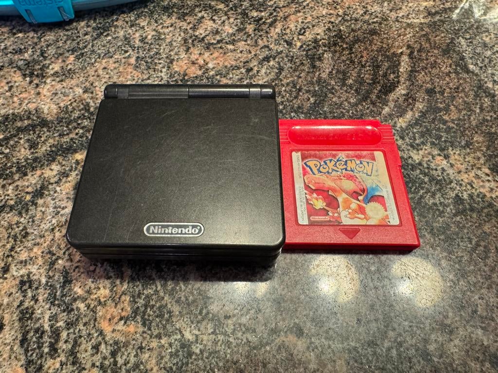 Gameboy Advance SP avec Pokémon Rouge, Consoles de jeu & Jeux vidéo, Enlèvement ou Envoi, Comme neuf