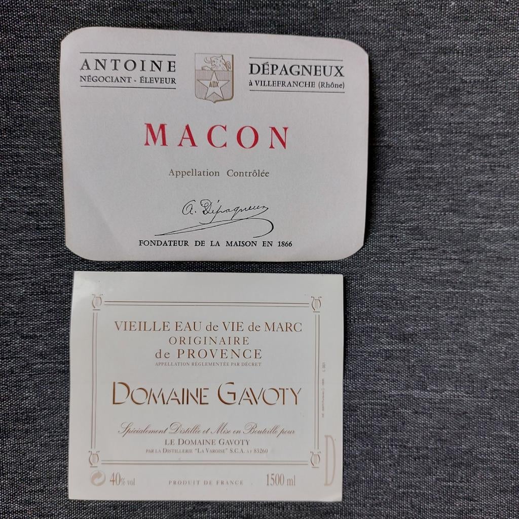 2 oude flesetiketten, Verzamelen, Ophalen of Verzenden