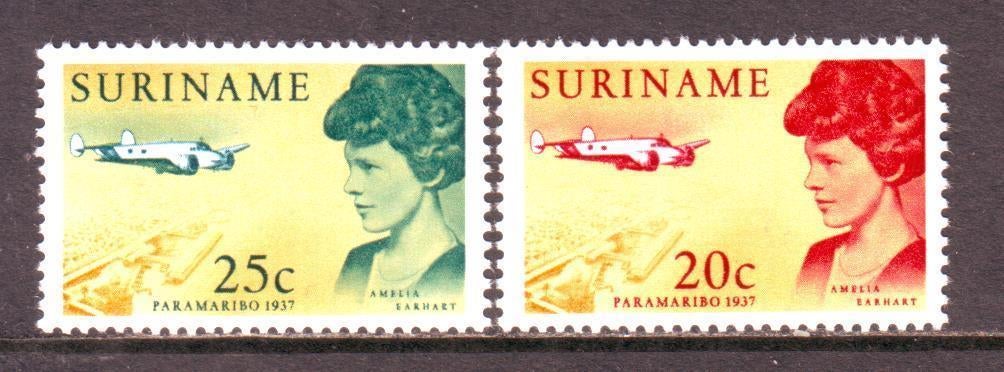 Postzegels Suriname (2) : tussen nr. 477 en 572, Ophalen of Verzenden
