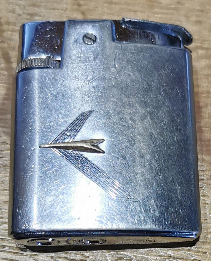 Briquet Vintage Ronson Premier Varaflame Golden Arrow, Enlèvement ou Envoi, Utilisé, Briquet