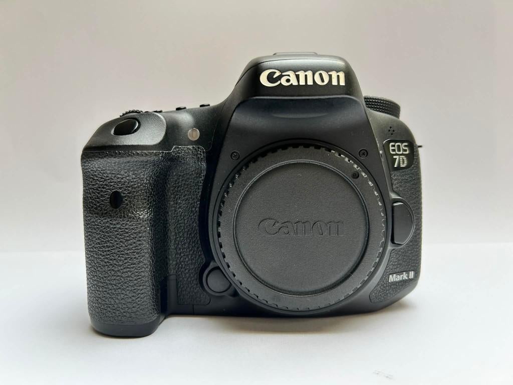 Canon EOS 7D Mark II - 75000 clicks, Audio, Tv en Foto, Spiegelreflex, Canon, Zo goed als nieuw, Ophalen