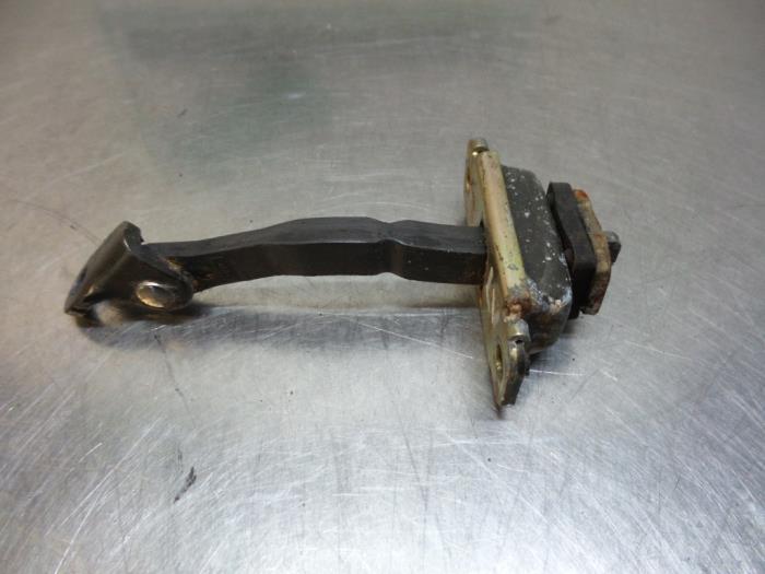 Butée 2portes gauche d'un Hyundai Coupe (Coupe 96-), -, Utilisé, Hyundai, -