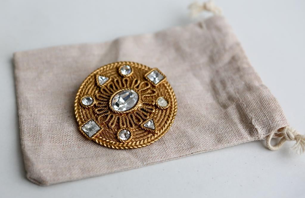 Magnifique broche plaqué or Balenciaga, Bijoux, Sacs & Beauté, Enlèvement ou Envoi, Neuf, Or, Autres matériaux