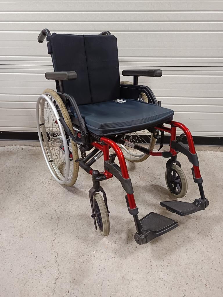 Rolstoel BREEZY Rubi X 2, Diversen, Rolstoelen, Ophalen of Verzenden, Inklapbaar, Gebruikt, Handbewogen rolstoel