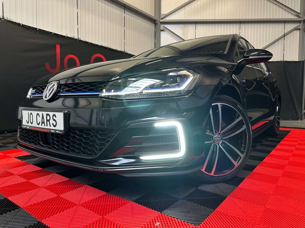 Volkswagen Golf GTE 1.4 Plug in/Led/Virtual/Zv/Adaptive cc/K, Auto's, Automaat, Stof, Gebruikt, 4 cilinders