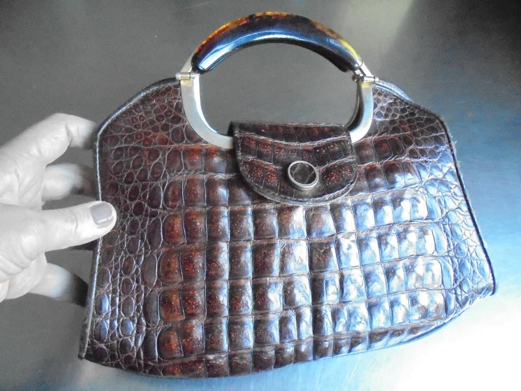 Elegante klein bruin handtas in echt krokodilleder IRV, Handtassen en Accessoires, Tassen | Damestassen, Ophalen of Verzenden