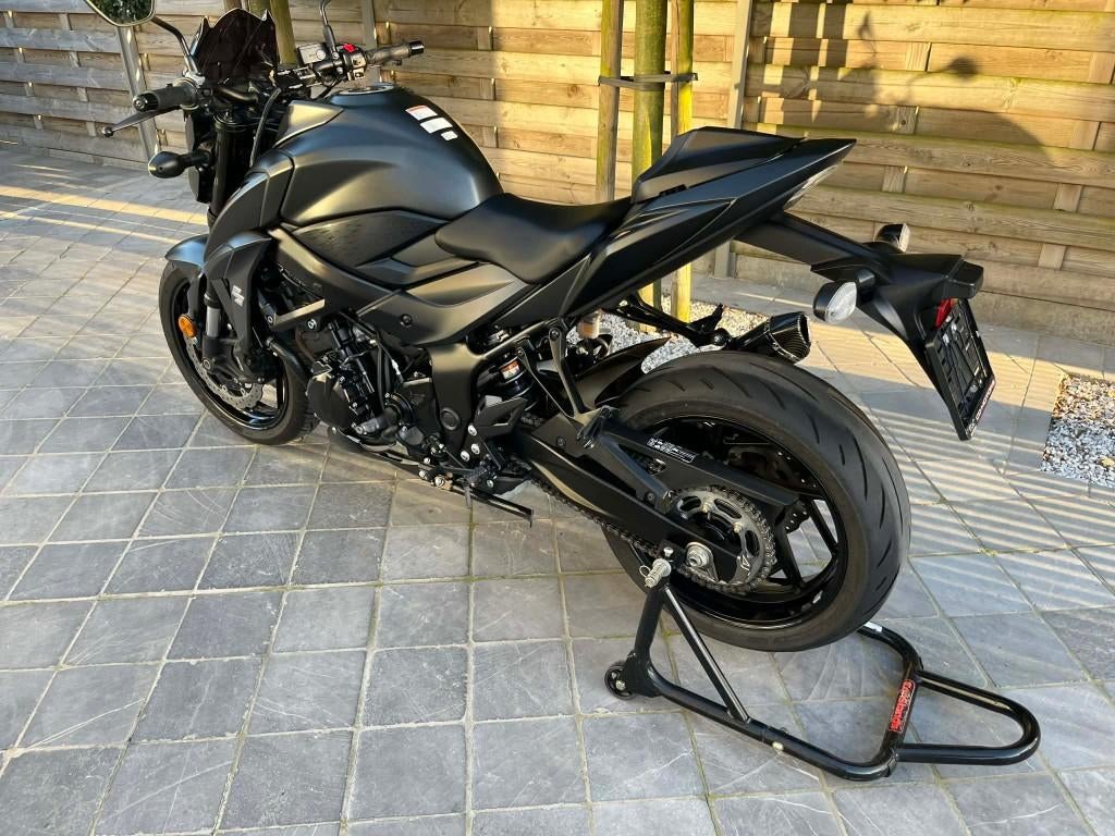 suzuki gsx-s750 **mat black**16000km**6/2020 **, Motoren, 4 cilinders, Motorrijbewijs A, Bedrijf, 749 cc