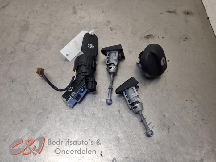 Kit serrure d'un Toyota Pro-Ace, -, 3 mois de garantie, Toyota, Utilisé