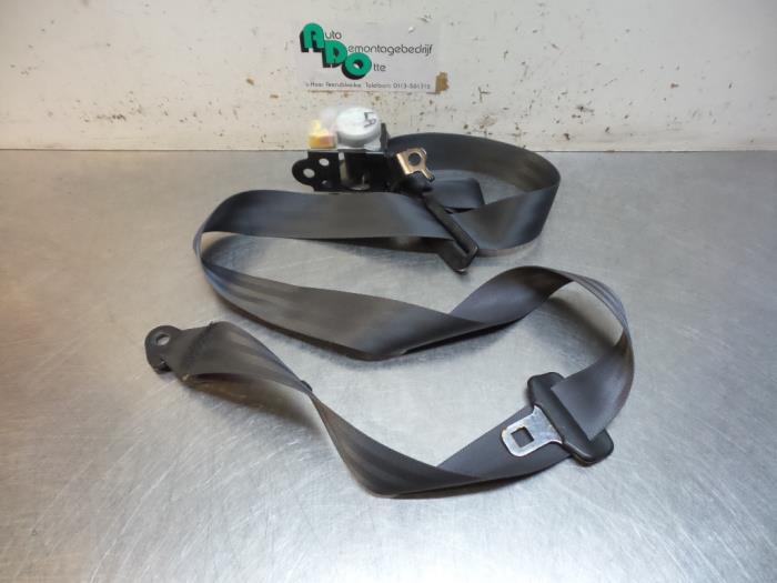 Veiligheidsgordel links-achter van een Toyota Carina (Carina, Gebruikt, -, -, Ophalen of Verzenden