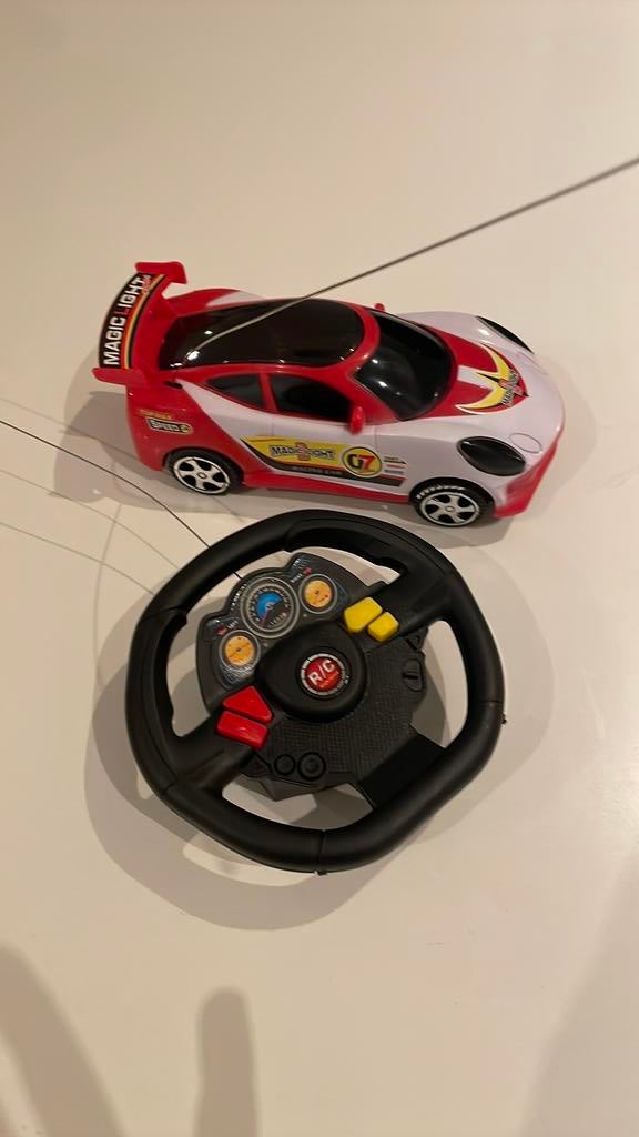 Speelgoed auto afstandsbediening, Ophalen, Zo goed als nieuw, Afstandsbediening