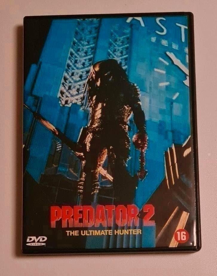 Dvd "Predator 2 (The ultimate hunter)" (4 + 1 gratis), Cd's en Dvd's, Vanaf 16 jaar, Ophalen of Verzenden, Zo goed als nieuw, Science Fiction