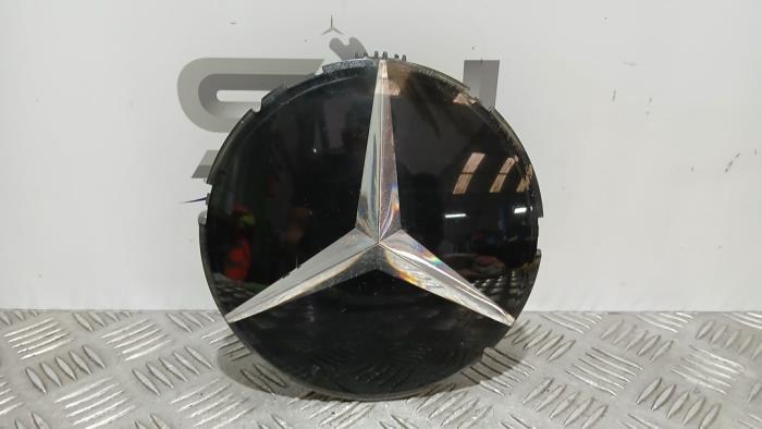 Étoile d'un Mercedes GLA, Autos : Pièces & Accessoires, Carrosserie & Tôlerie, Mercedes-Benz, Utilisé, 3 mois de garantie, Enlèvement ou Envoi