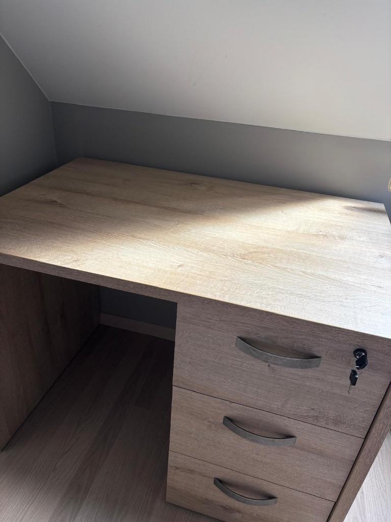 Mooie bruine Slaapkamer zonder gebruikssporen, Huis en Inrichting, Slaapkamer | Complete slaapkamers, Ophalen, Zo goed als nieuw