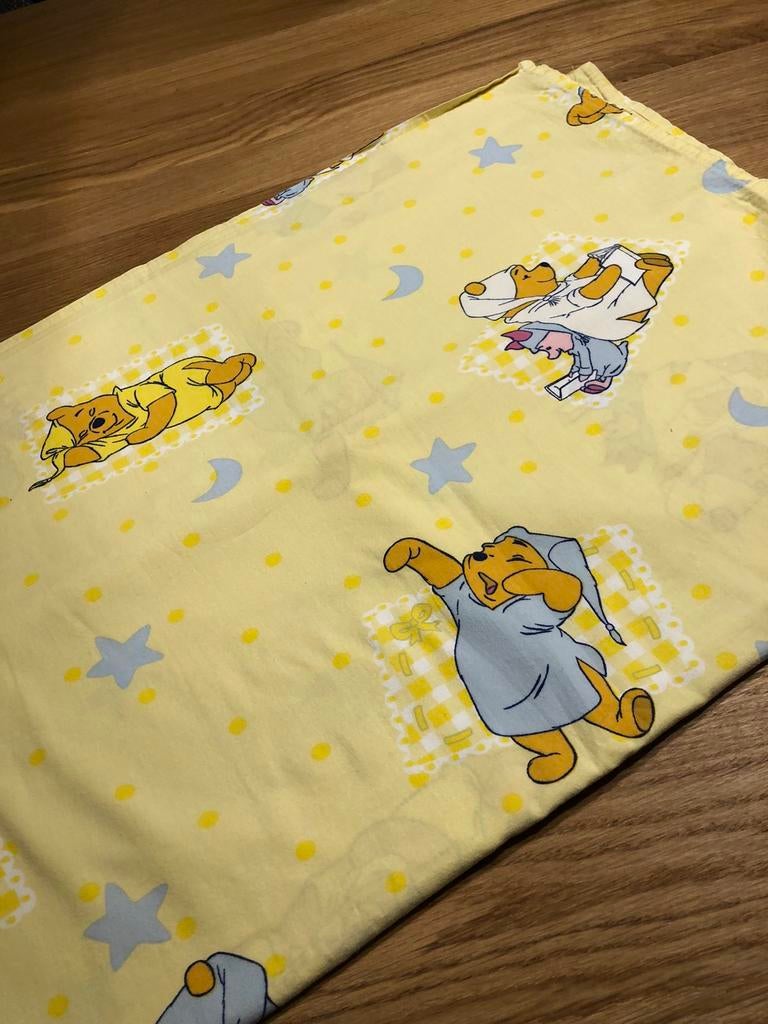 Drap de lit WINNIE L'OURSON, Enfants & Bébés, Enlèvement ou Envoi, Comme neuf, Jaune, Garçon ou Fille