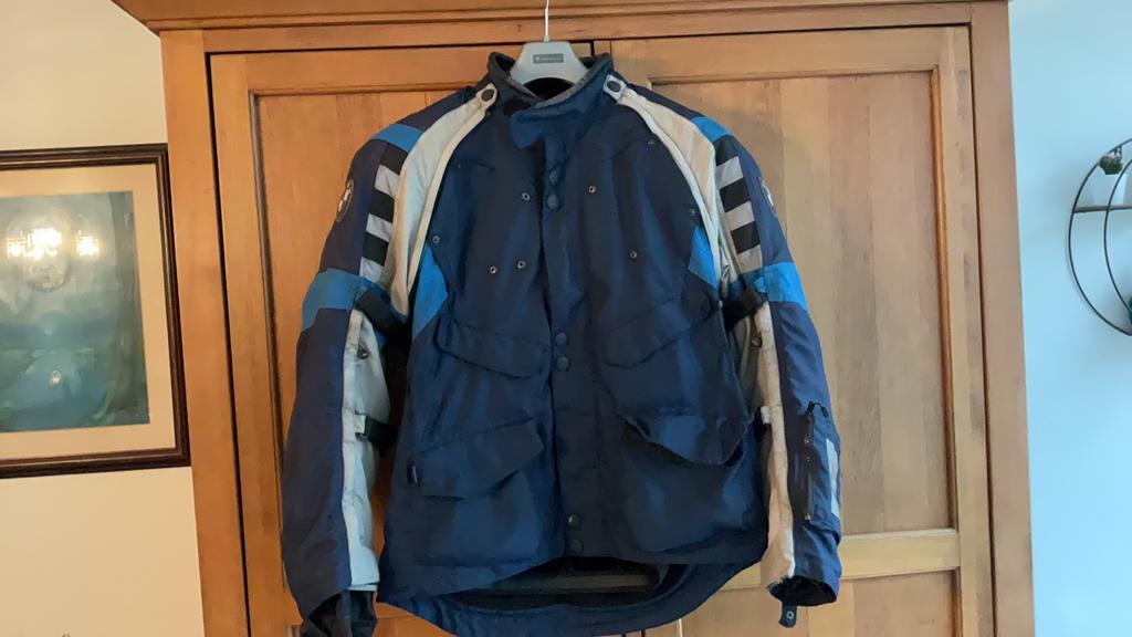 Stoere bmw motorvest, Motoren, Kleding | Motorkleding, Ophalen