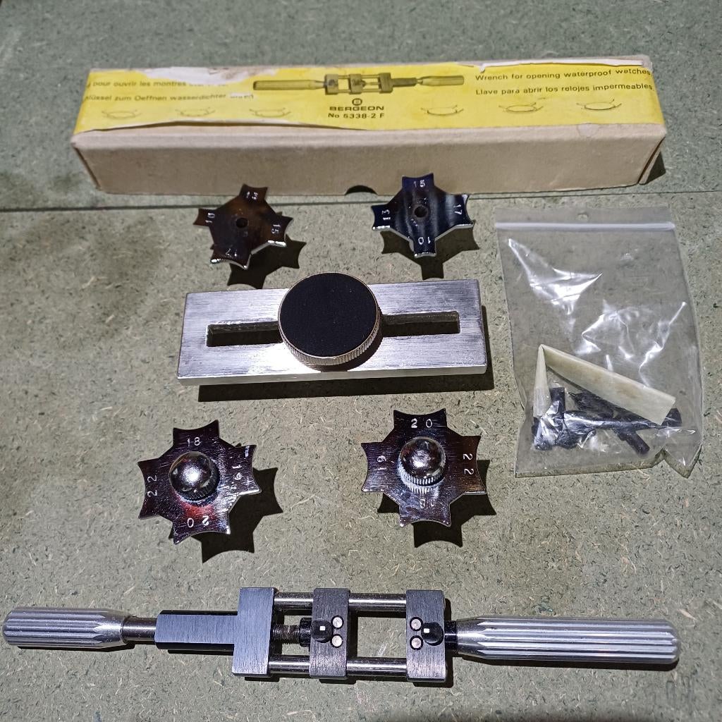 Montre  Outils d'horlogerie, Enlèvement ou Envoi, Acier, Montre-bracelet, Autres marques