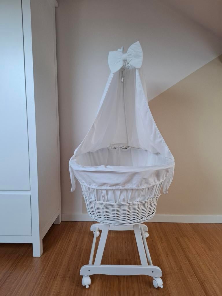 Rotan wieg Mamaloes Wit, Ophalen, Gebruikt, Wieg