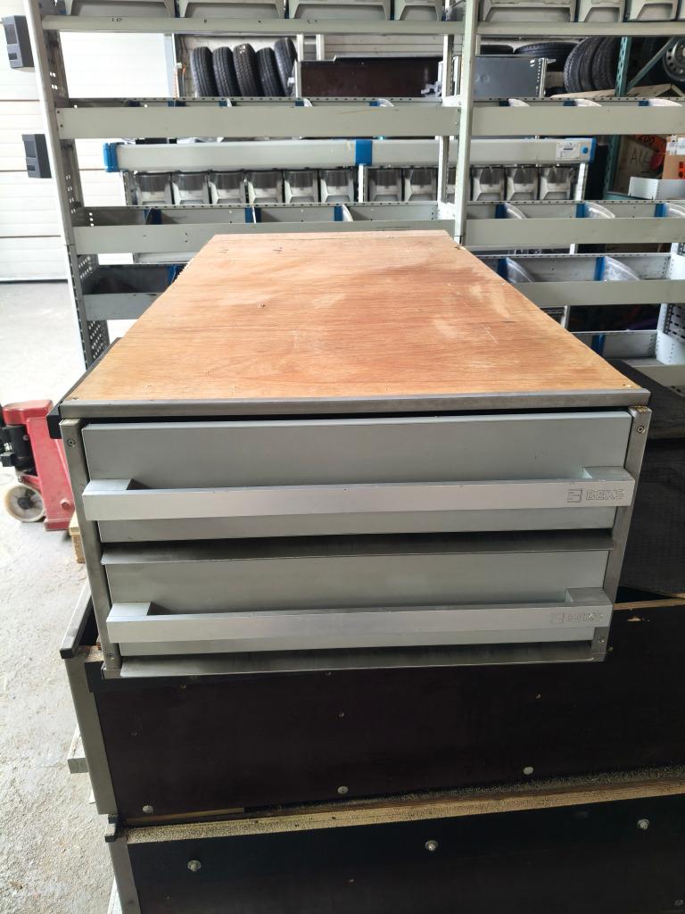 Beks vloer lade (2460) L 133 B 61 H 35 €349, Ophalen, Gebruikt