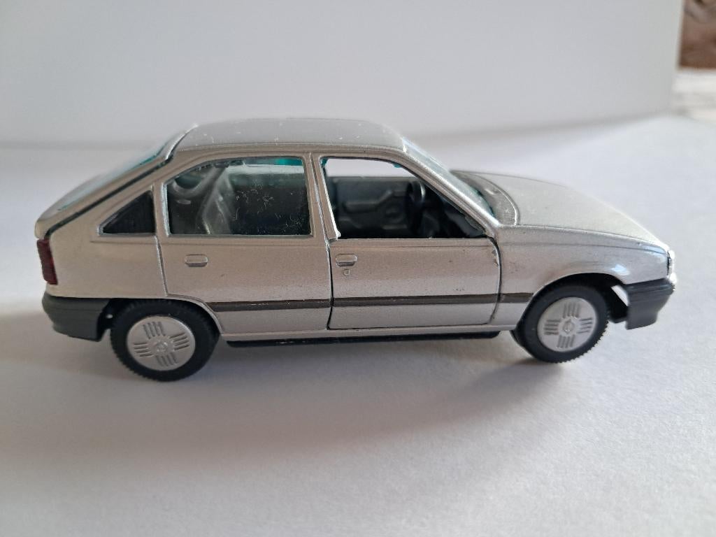 voiture miniature grise Opel Kadett, Enlèvement ou Envoi, Utilisé, Voitures