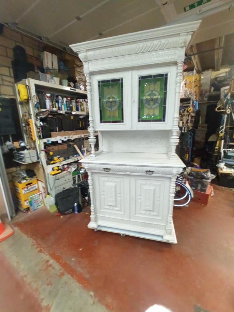 Zeer oude eiken kast met  modern uitzicht, Enlèvement