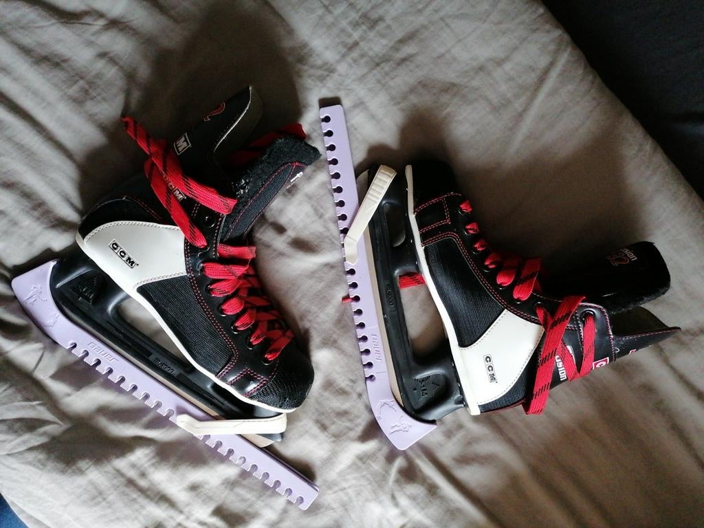 (IJshockey) schaatsen - Merk:CCM type: Fusion32 Maat 39, Sport en Fitness, Ophalen, Gebruikt, Schaatsen